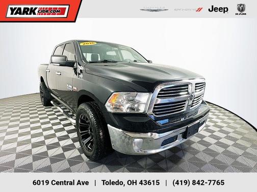 2016 RAM 1500 SLT