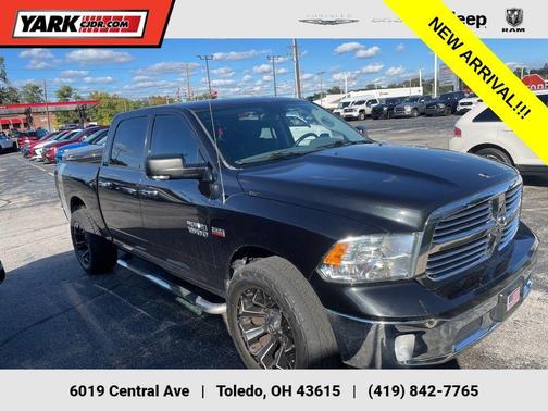 2016 RAM 1500 SLT