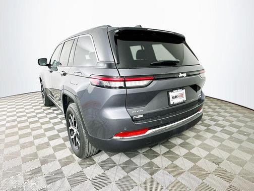 Gray 2024 Jeep Grand Cherokee Limited