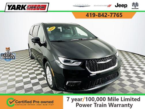 2025 Chrysler Pacifica Select