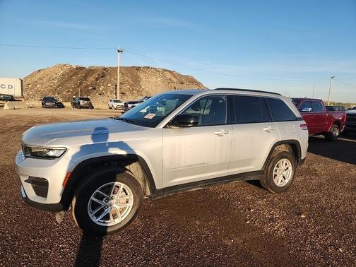 2024 Jeep Grand Cherokee Laredo X