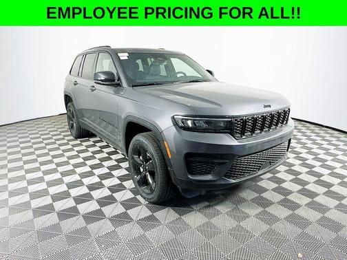 2025 Jeep Grand Cherokee Laredo