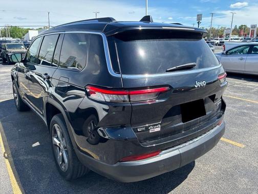 Black 2021 Jeep Grand Cherokee L Limited