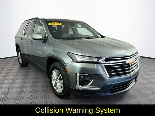 Green 2023 Chevrolet Traverse LT Cloth