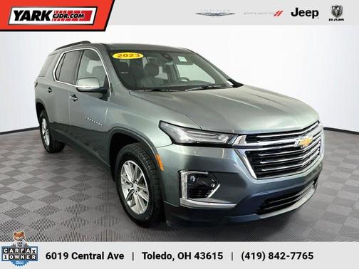 Green 2023 Chevrolet Traverse LT Cloth