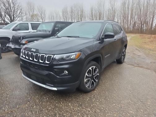 Black 2024 Jeep Compass Limited