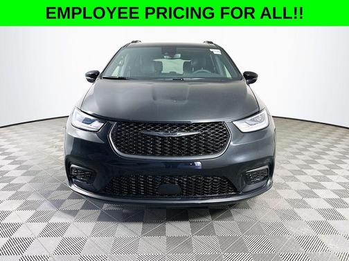 Black 2026 Chrysler Pacifica Select