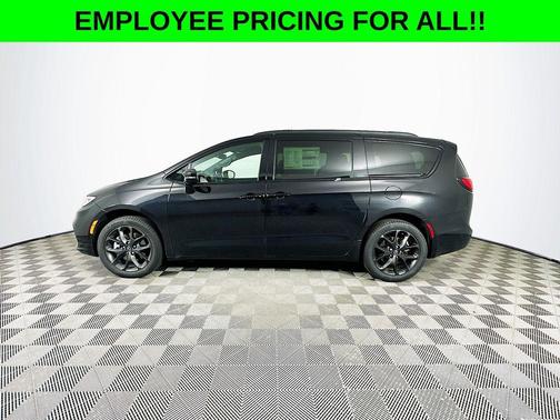 Black 2026 Chrysler Pacifica Select