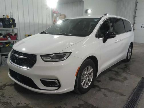 2024 Chrysler Pacifica Touring-L