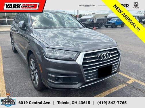 Samurai Gray Metallic 2019 Audi Q7 45 Premium Plus