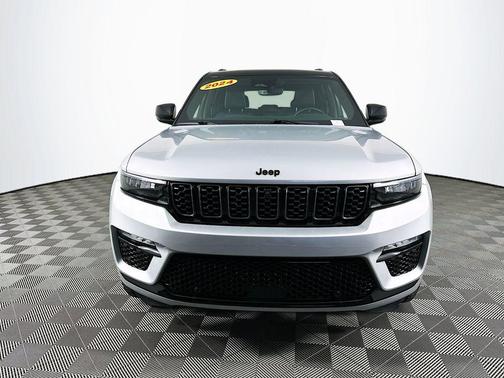 2024 Jeep Grand Cherokee Summit