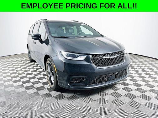 Black 2026 Chrysler Pacifica Select