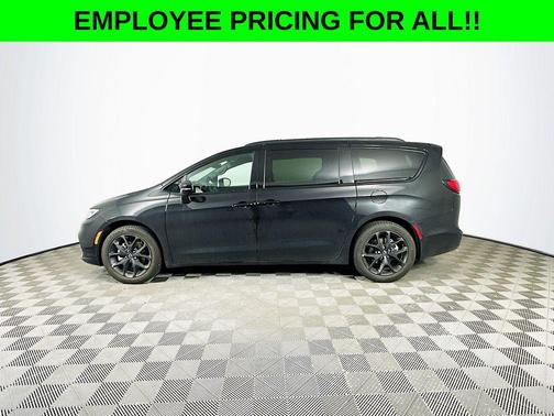 Black 2026 Chrysler Pacifica Select