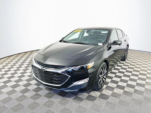 Black 2022 Chevrolet Malibu RS