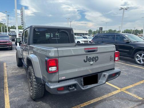 2021 Jeep Gladiator Sport