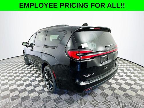 2025 Chrysler Pacifica Limited