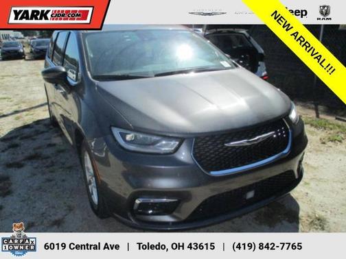 Gray 2023 Chrysler Pacifica Touring-L
