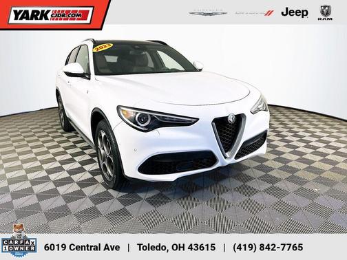White 2023 Alfa Romeo Stelvio Ti