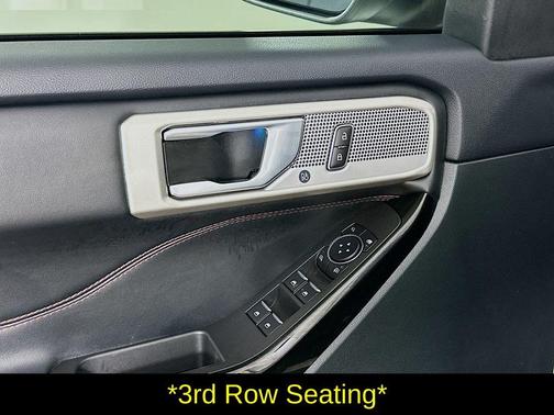 2024 Ford Explorer ST-Line