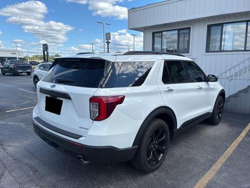 2024 Ford Explorer ST-Line