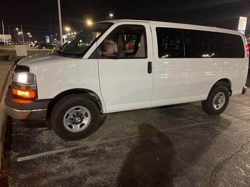 2017 Chevrolet Express 3500 LT