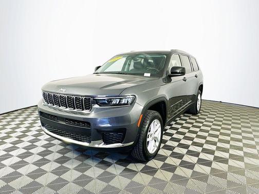 2022 Jeep Grand Cherokee L Laredo