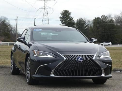 2021 Lexus ES 300h Base