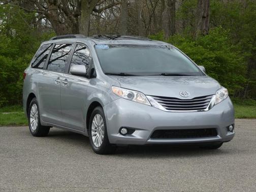 2015 Toyota Sienna XLE