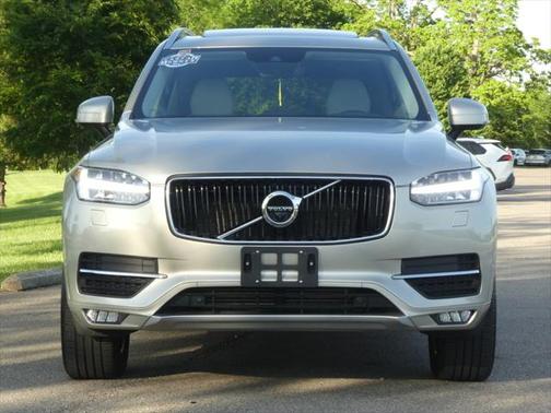 2017 Volvo XC90 T5 Momentum