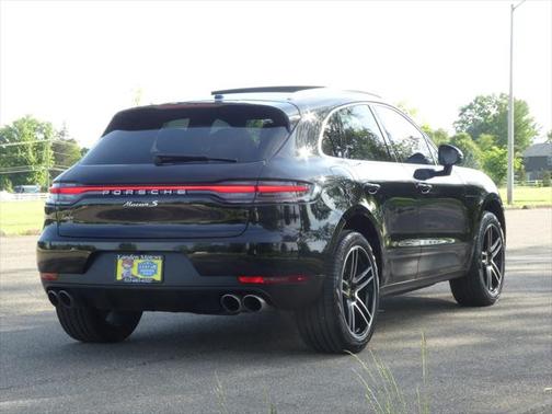 2021 Porsche Macan Base
