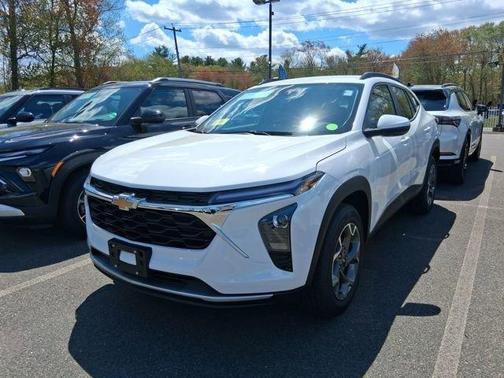 White 2026 Chevrolet Trax LT