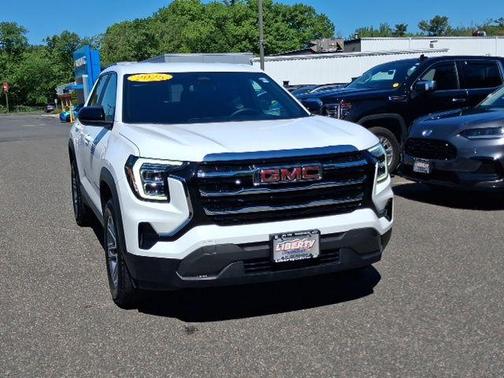 Summit White 2025 GMC Terrain Elevation