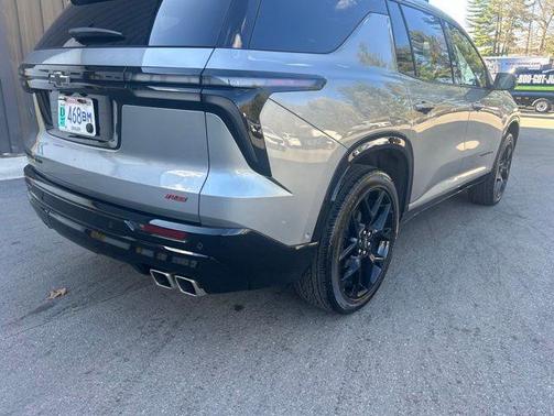 Sterling Gray Metallic 2025 Chevrolet Traverse RS