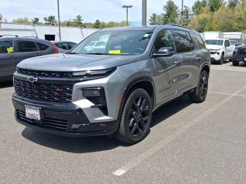 Sterling Gray Metallic 2025 Chevrolet Traverse RS