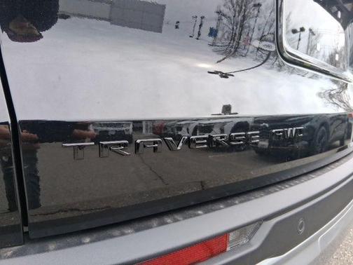 Black 2026 Chevrolet Traverse Z71