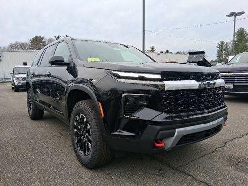 Black 2026 Chevrolet Traverse Z71
