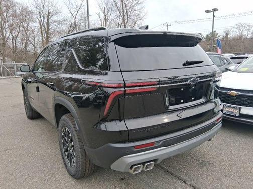 Black 2026 Chevrolet Traverse Z71