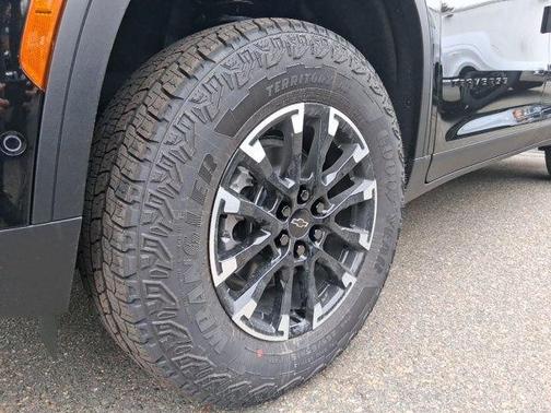 Black 2026 Chevrolet Traverse Z71