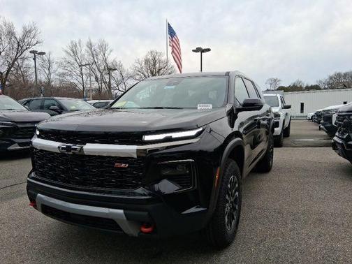 Black 2026 Chevrolet Traverse Z71
