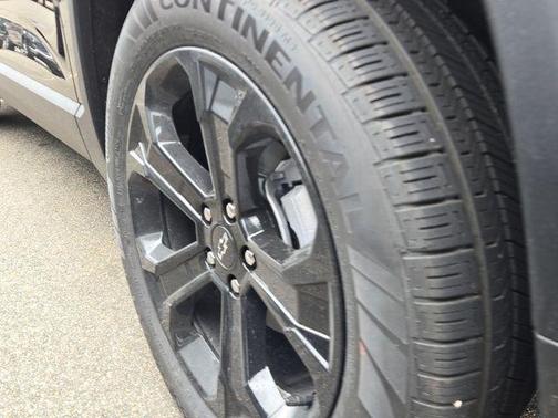 Black 2026 Chevrolet Equinox LT