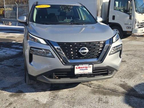 Brilliant Silver Metallic 2022 Nissan Rogue SV