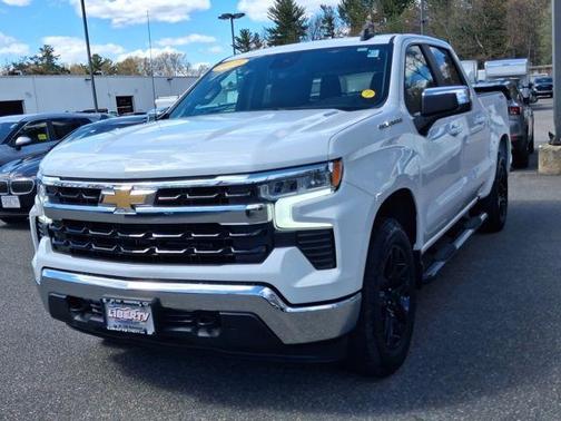 Summit White 2025 Chevrolet Silverado 1500 LT