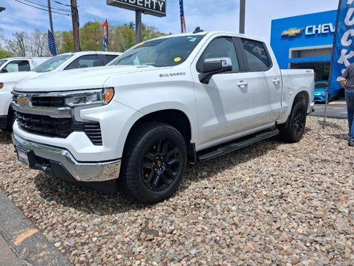 Summit White 2025 Chevrolet Silverado 1500 LT