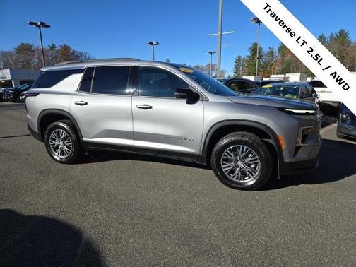 2025 Chevrolet Traverse LT