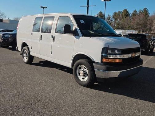 Summit White 2022 Chevrolet Express 2500 Work Van