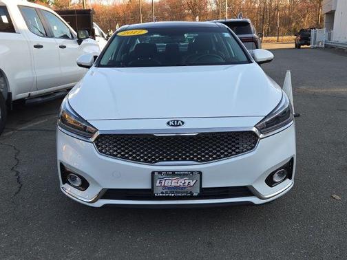 Snow White Pearl 2017 Kia Cadenza Premium