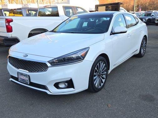 Snow White Pearl 2017 Kia Cadenza Premium