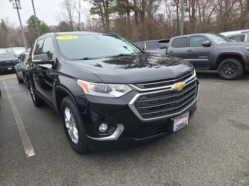 Mosaic Black Metallic 2021 Chevrolet Traverse LT Cloth