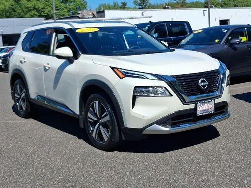 White 2023 Nissan Rogue Platinum