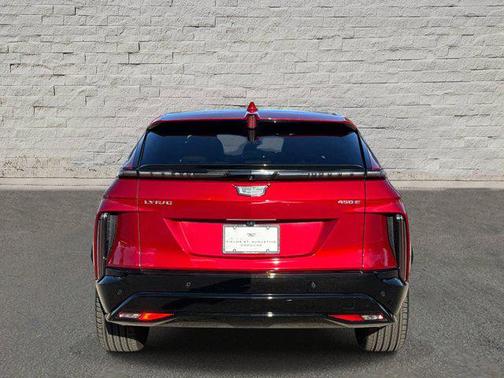 2024 Cadillac LYRIQ Sport